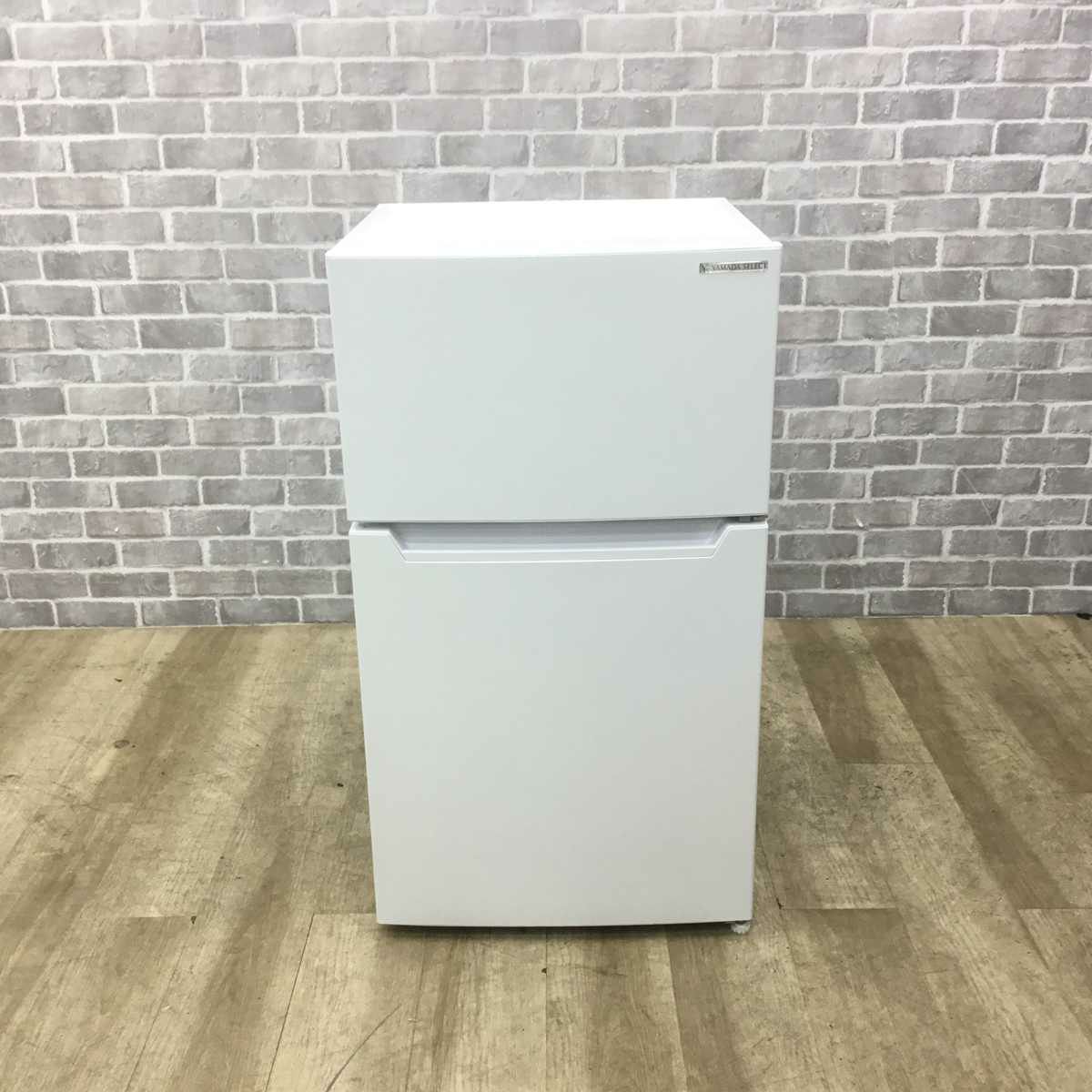 ヤマダ電機 冷蔵庫 2ドア 87L 右開き ホワイト YRZ-C09H1 2020年製