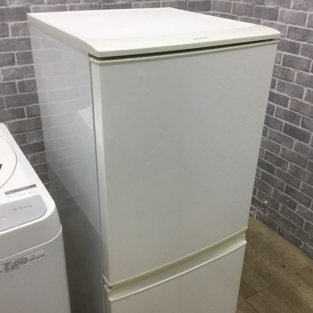 家電2点セット シャープ 冷蔵庫 137L シャープ 洗濯機 4.5kg