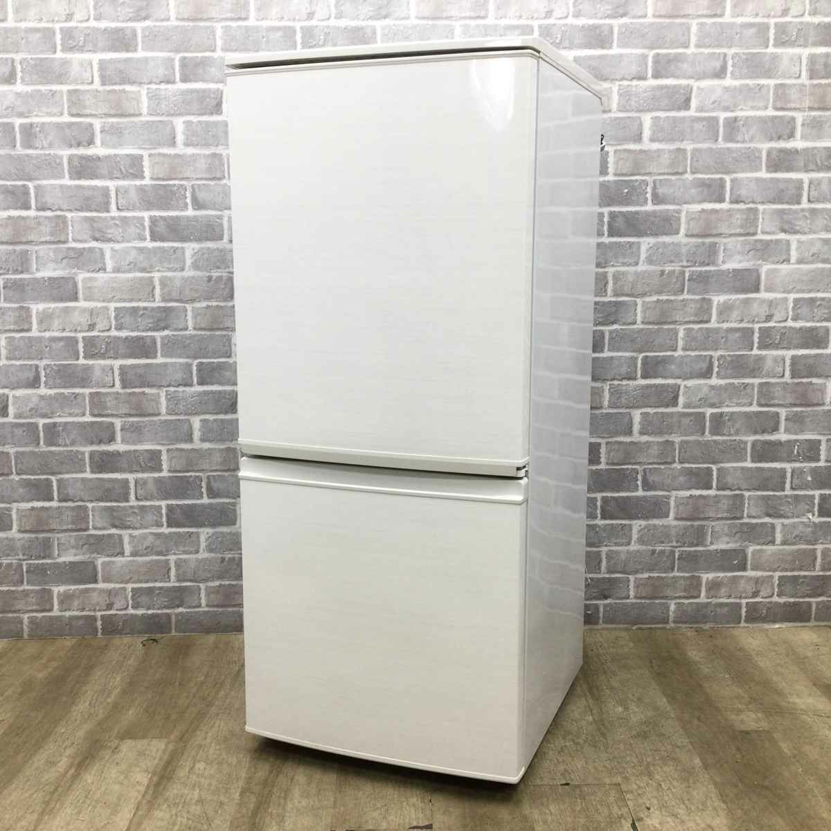 シャープ 冷蔵庫 2ドア 137L つけかえどっちもドア ホワイト SJ-D14C-W 2017年製