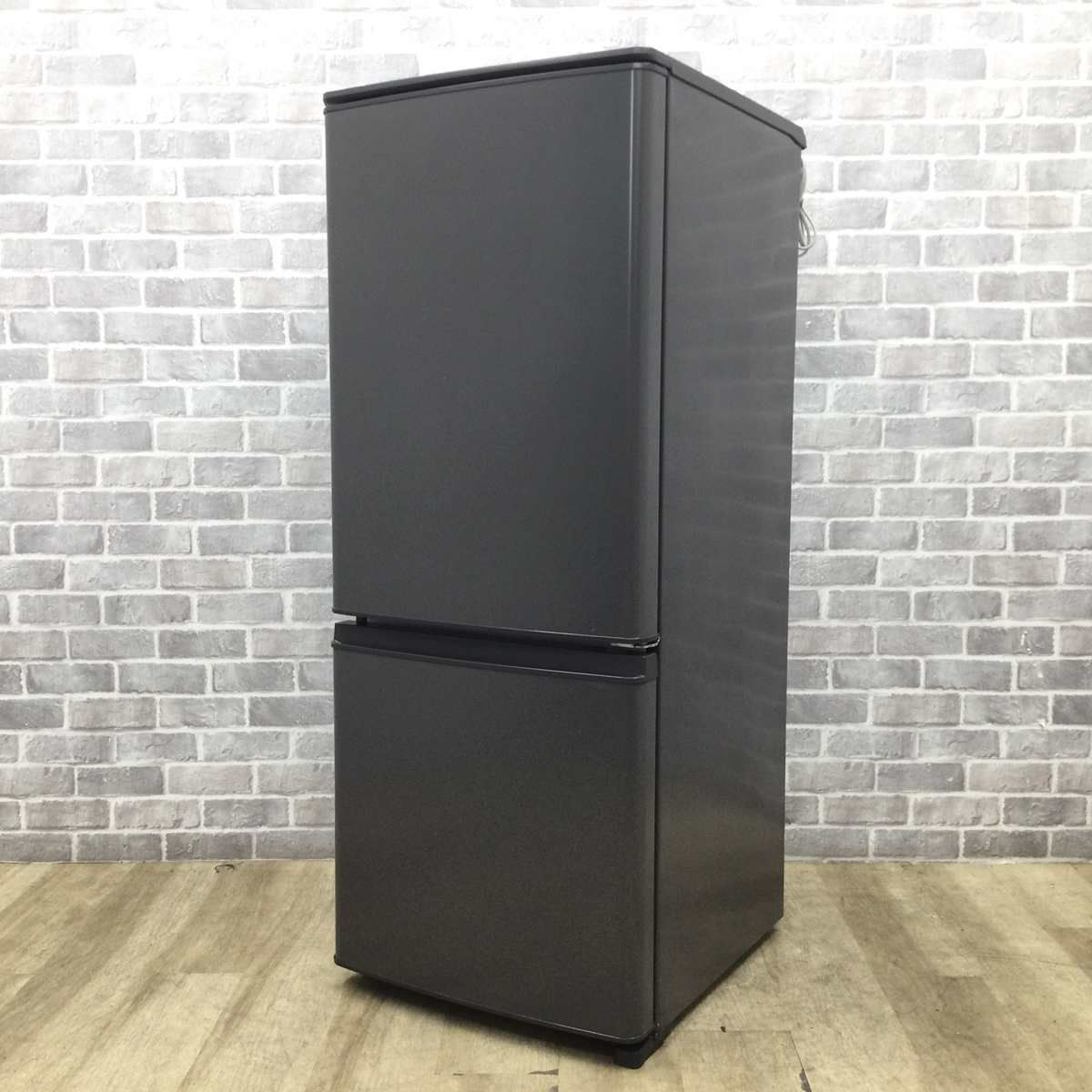 三菱電機 冷蔵庫 2ドア 146L 右開き マットチャコール MR-P15H-H 2022年製