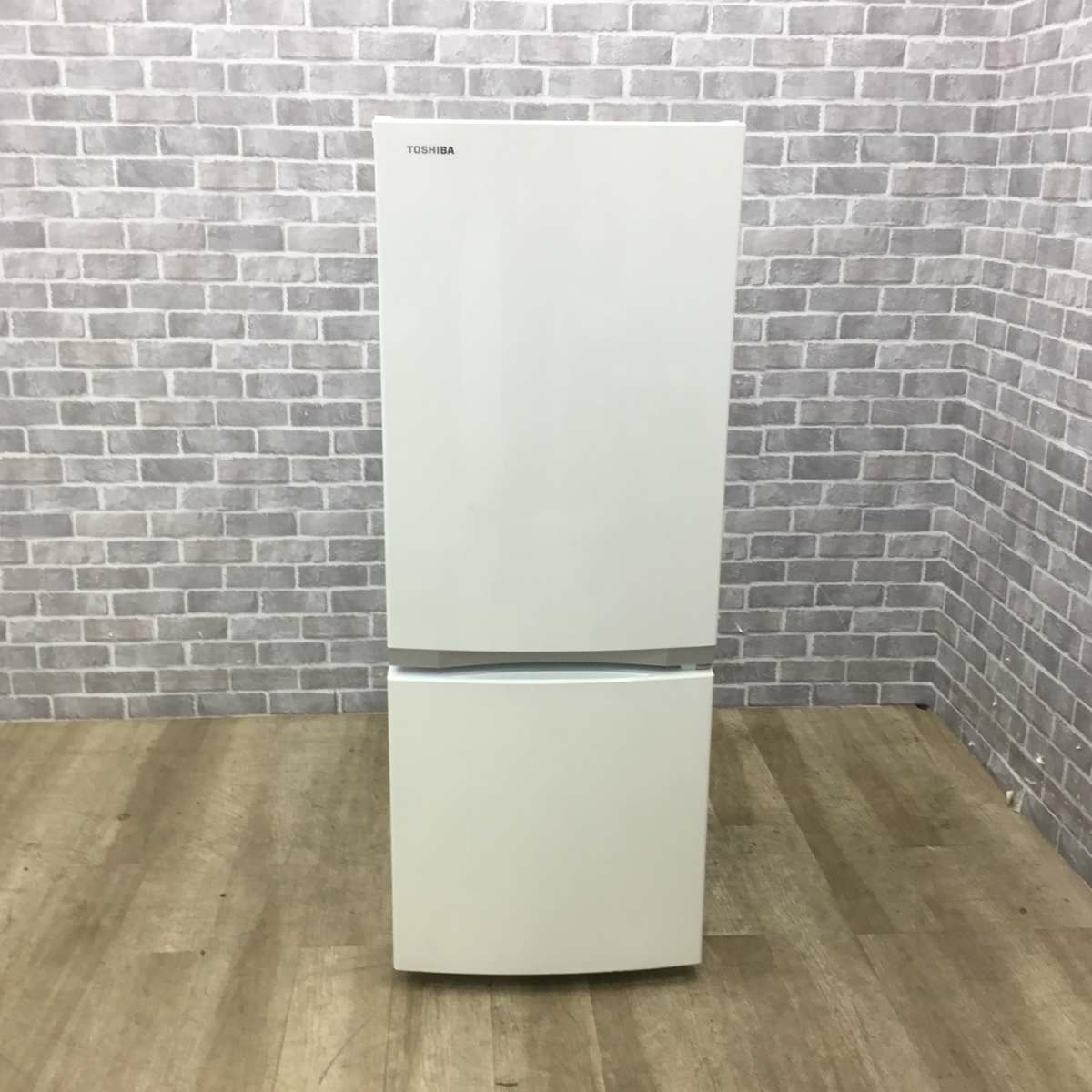 東芝 冷蔵庫 2ドア 153L 右開き GR-P15BS(W) 2019年製