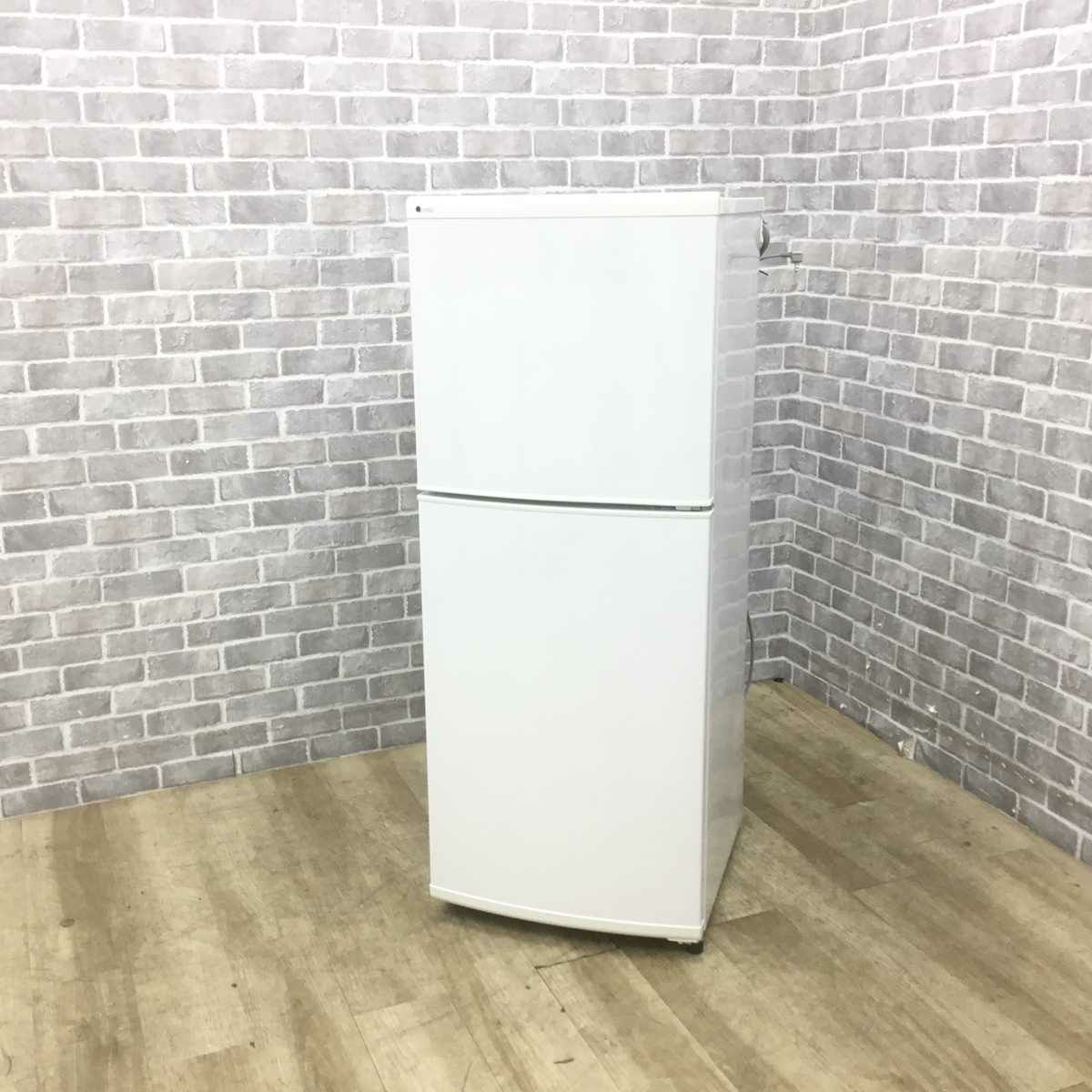 ユーイング 冷蔵庫 2ドア 140L 右開き ホワイト UR-F140J(W) 2018年製