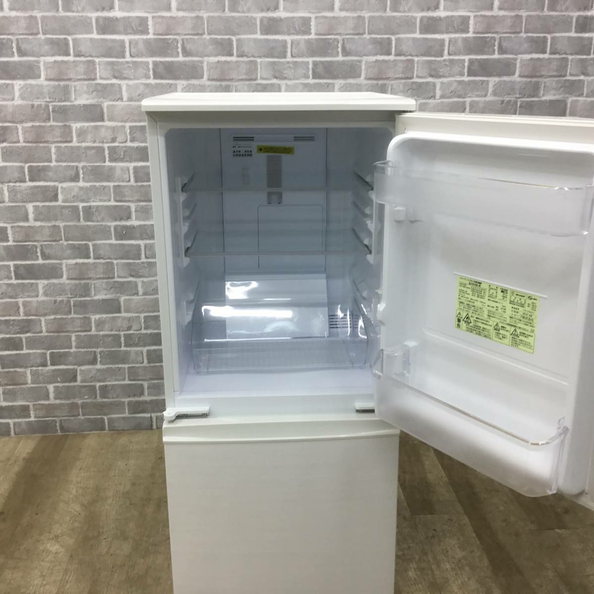 シャープ 冷蔵庫 2ドア 137L つけかえどっちもドア ホワイト SJ-D14E-W 2019年製