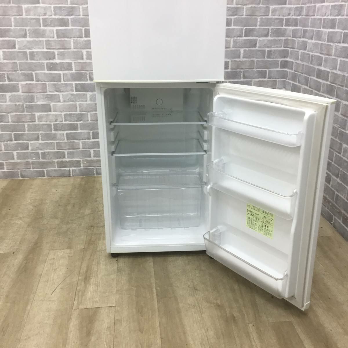 ユーイング 冷蔵庫 2ドア 140L 右開き ホワイト UR-F140J(W) 2018年製