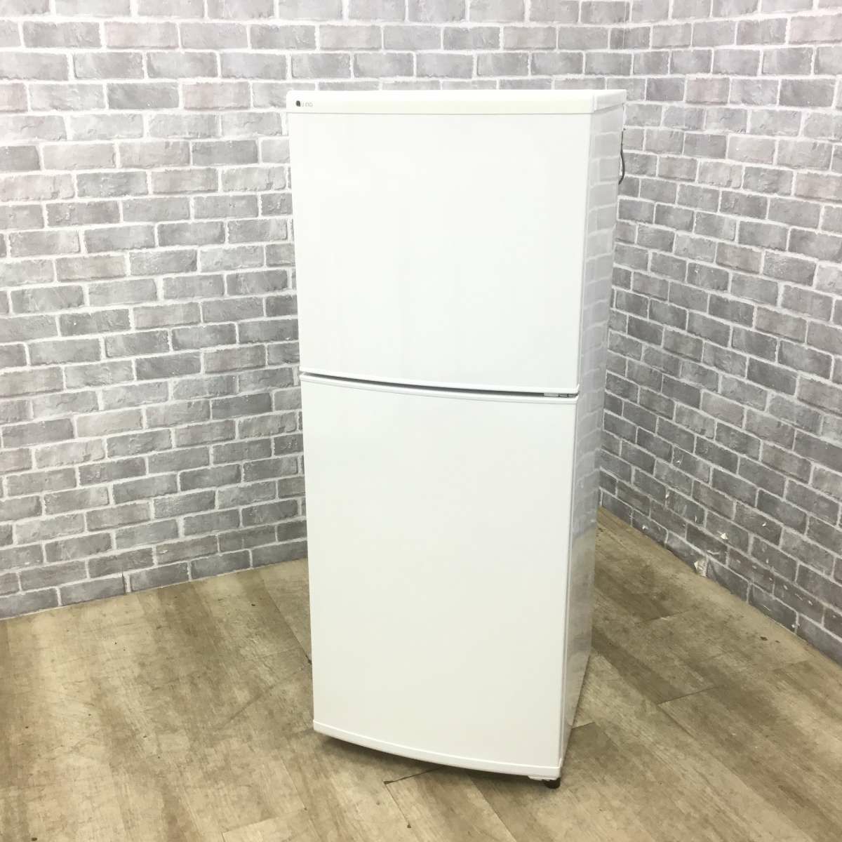 ユーイング 冷蔵庫 2ドア 140L 右開き ホワイト UR-F140J(W) 2018年製