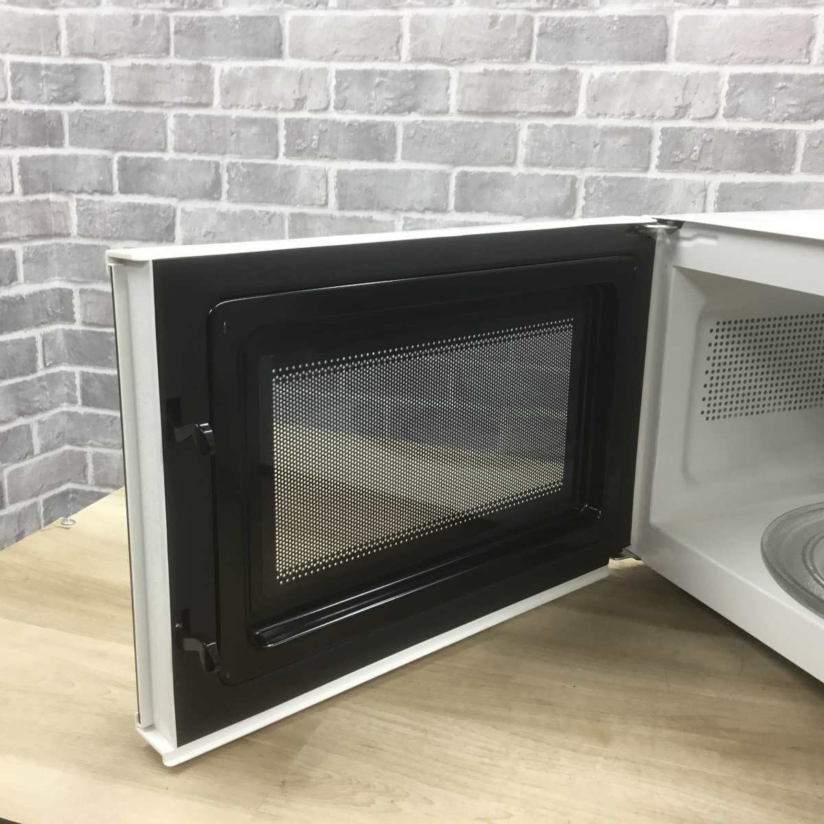 アイリスオーヤマ 電子レンジ 700W 17L 50hz 東日本専用 ホワイト IMG-T177-5-W 2021年製