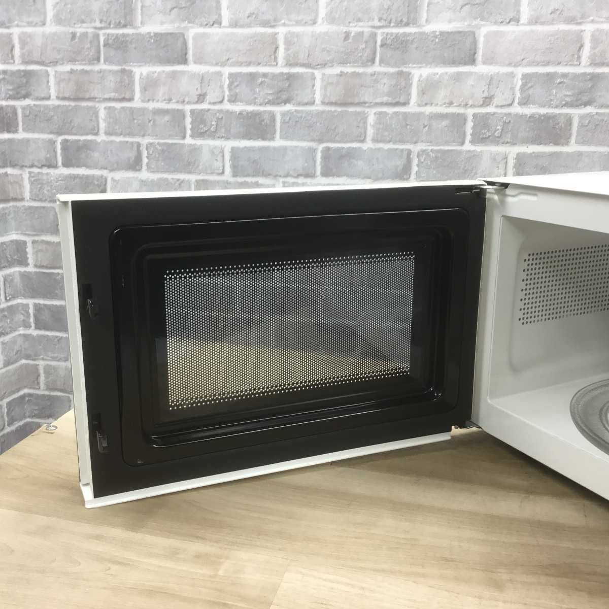 アイリスオーヤマ 電子レンジ 700W 17L 50hz 東日本専用 ホワイト IMG-T177-5-W 2021年製