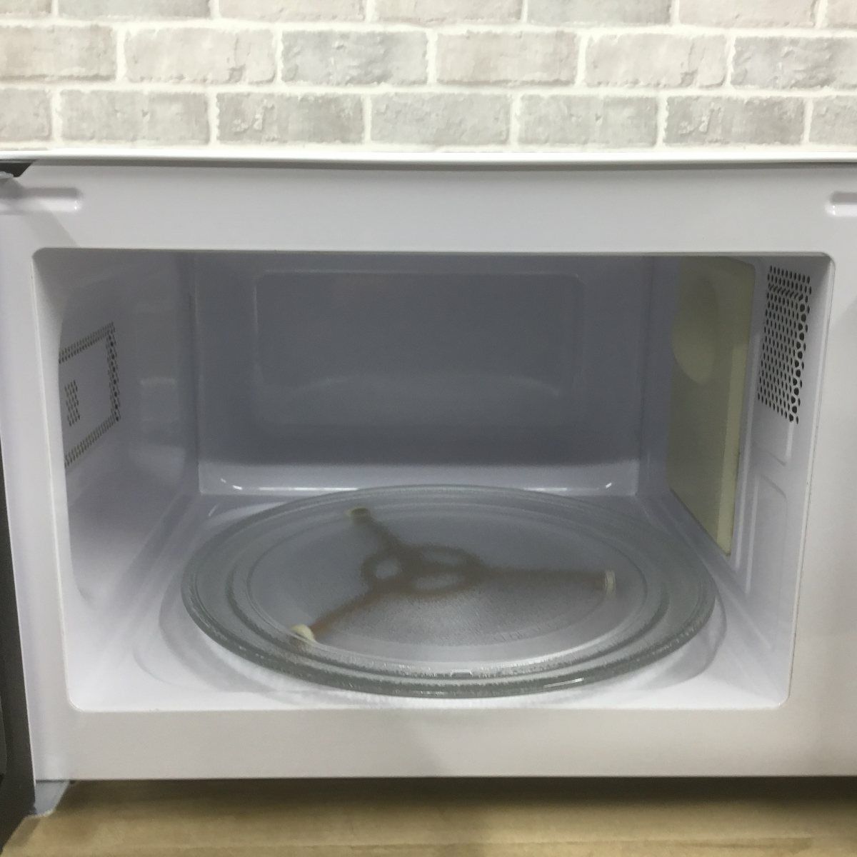 アイリスオーヤマ 電子レンジ 500W 17L ヘルツフリー ホワイト IMB-T178-W 2023年製