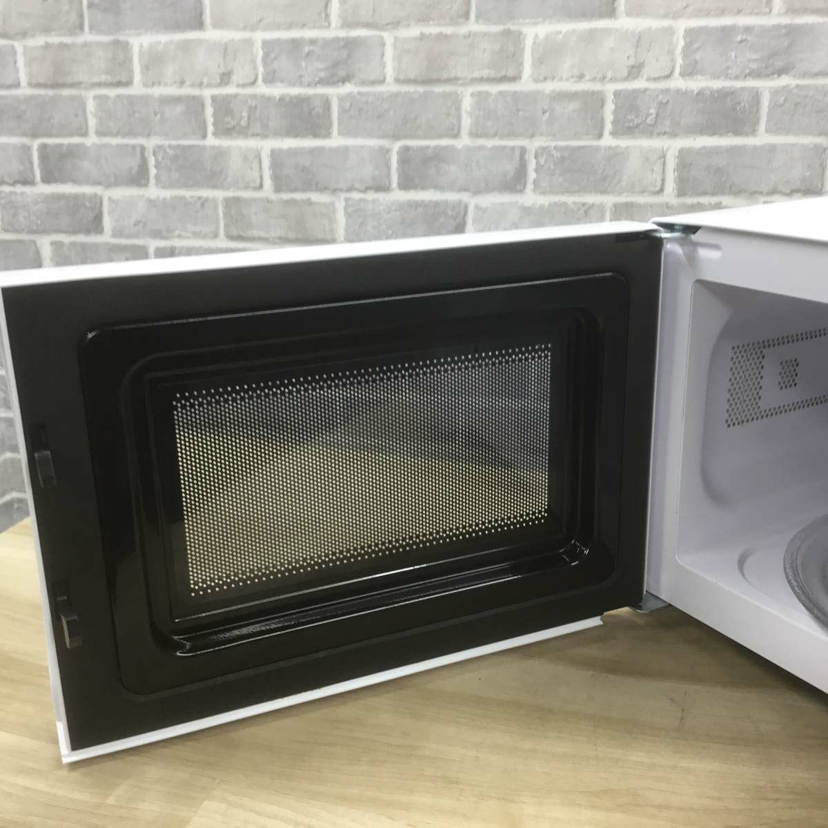 アイリスオーヤマ 電子レンジ 500W 17L ヘルツフリー ホワイト IMB-T178-W 2023年製