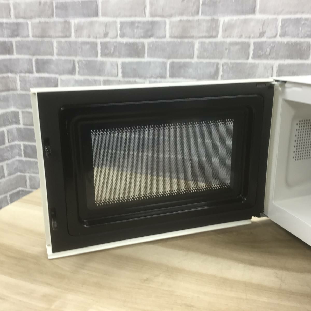 アイリスオーヤマ 電子レンジ 700W 17L 50hz 東日本専用 ホワイト IMG-T177-5-W 2021年製