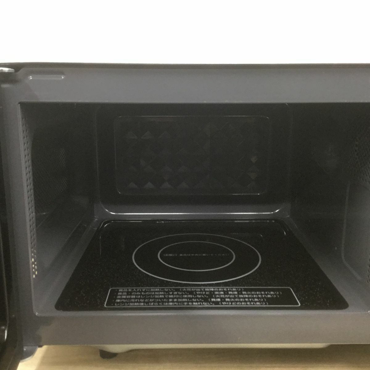 ヤマダセレクト 電子レンジ 500W 17L ヘルツフリー フラットテーブル ブラック YMW-ST17J1(K) 2023年製