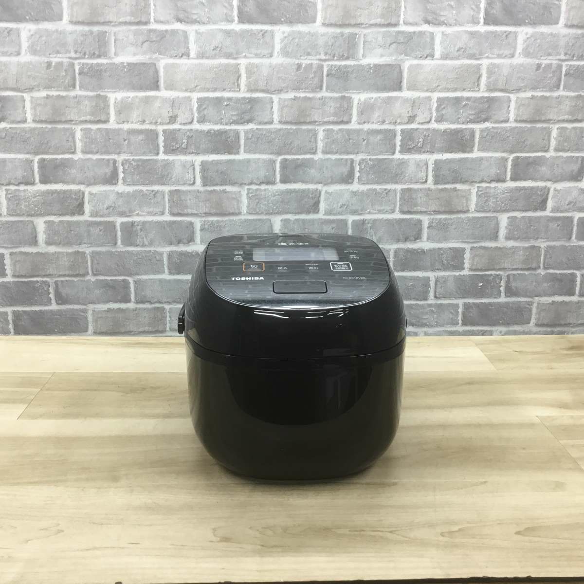 東芝 炎匠炊き 炊飯器 真空IH式 5.5合炊き 鍛造かまど銅釜 グランブラック RC-BK10VRR-K 2022年製