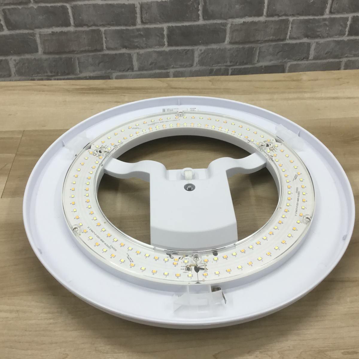 オーム電機 シーリングライト LED 6畳 調色 LE-Y33T6G-W4 2023年製