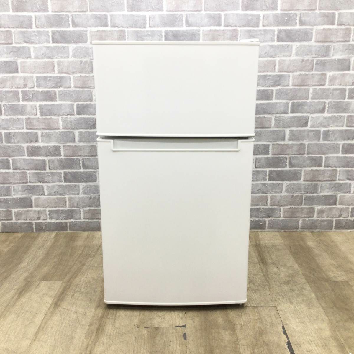 タグレーベルバイアマダナ 冷蔵庫 2ドア 85L 右開き AT-RF85B 2020年製