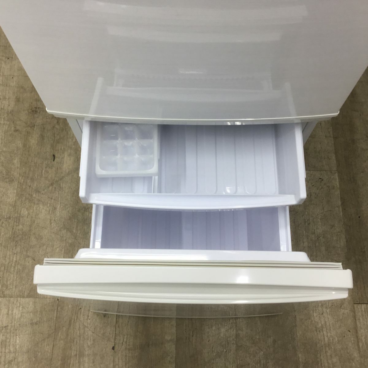 シャープ 冷蔵庫 2ドア 137L どっちもドア SJ-D14C-W 2017年製