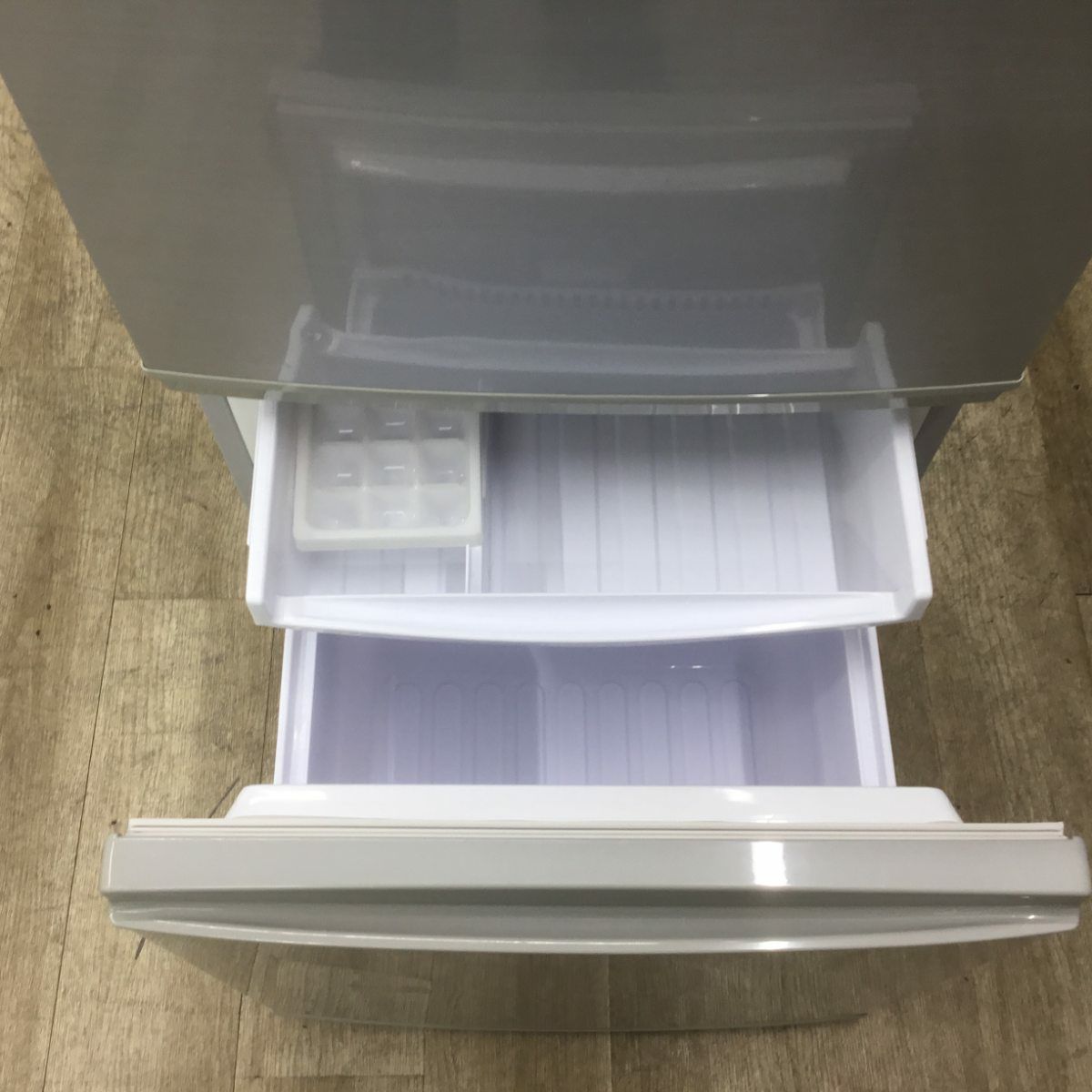 シャープ 冷蔵庫 2ドア 137L どっちもドア SJ-14Y-S 2014年製